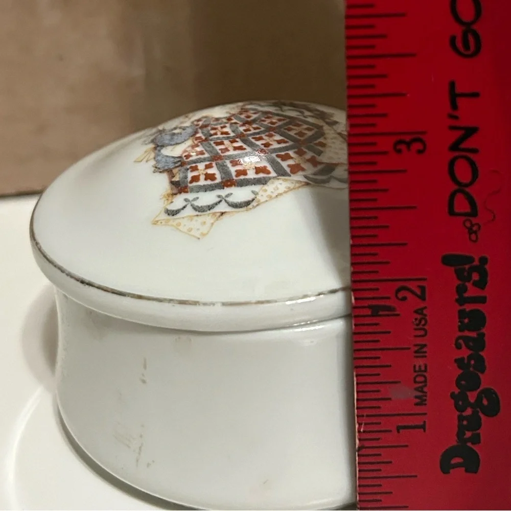 Holly Hobbie Genuine Porcelain Designer Collection Jewelry Box And Trinket Dish